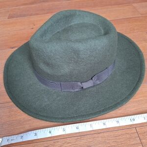 100% Wool Hat Olive Green